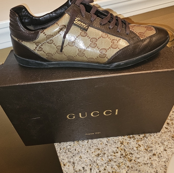 Gucci sneakers - Picture 2 of 3